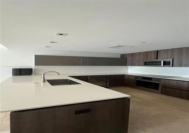 88-sw-7th-street-2603-miami-fl-33130/hzid_19497f83
