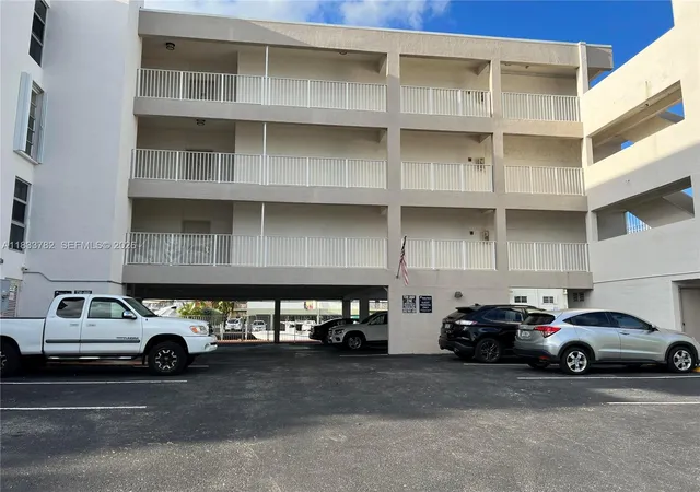 3716-ne-168th-st-303-north-miami-beach-fl-33160/hzid_d8bcddf4