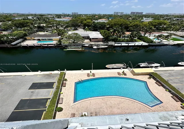2020-ne-135th-st-807-north-miami-fl-33181/hzid_bc15d462