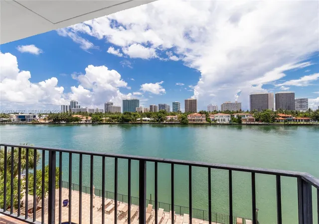 10101-e-bay-harbor-dr-408-bay-harbor-islands-fl-33154/hzid_19ff533b