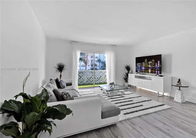 2005-sans-souci-blvd-301-north-miami-fl-33181/hzid_4a6c21d9