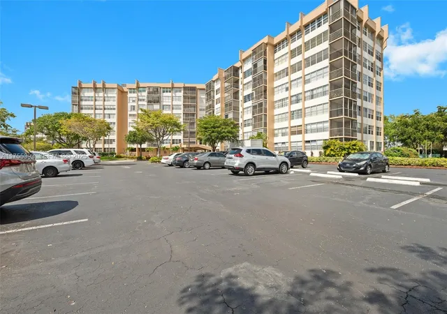 1000-saint-charles-pl-603-pembroke-pines-fl-33026/hzid_ab87eb79