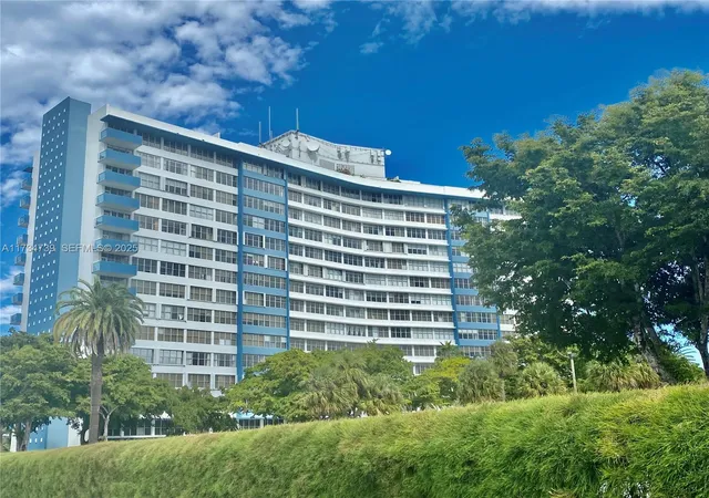 7441-wayne-ave-6b-miami-beach-fl-33141/hzid_281bbf8d