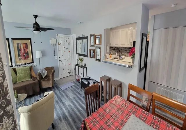 13285-arbor-pointe-cir-tampa-fl-33617/hzid_ed4497ec