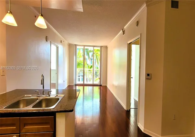 2000-n-bayshore-dr-509-miami-fl-33137/hzid_1a18d724
