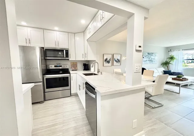 3405-nw-48th-ave-407-lauderdale-lakes-fl-33319/hzid_6a36ed6d