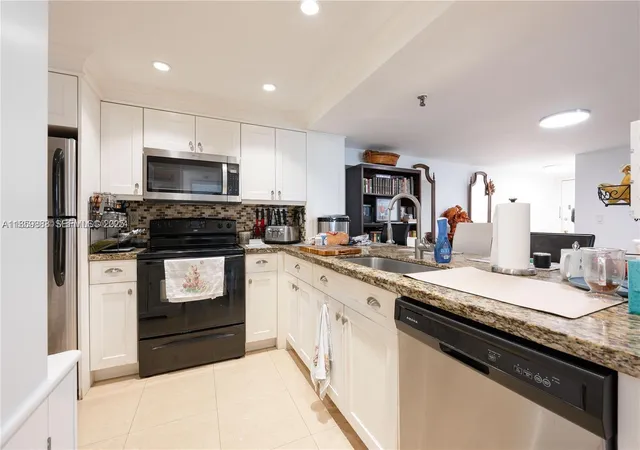 1621-collins-ave-302-miami-beach-fl-33139/hzid_76de7945