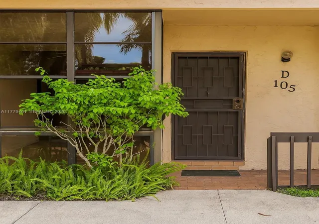 800-ne-199th-st-105d-miami-fl-33179/hzid_609912cb