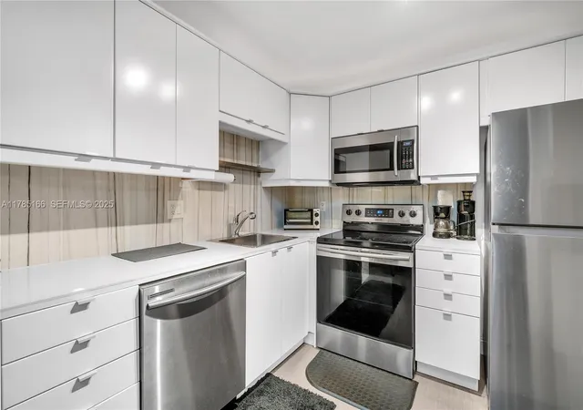 257-s-cypress-rd-416-pompano-beach-fl-33060/hzid_a5ed5c03