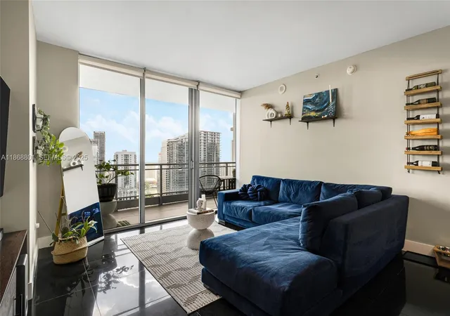 92-sw-3rd-st-4312-miami-fl-33130/hzid_4ca65bbb