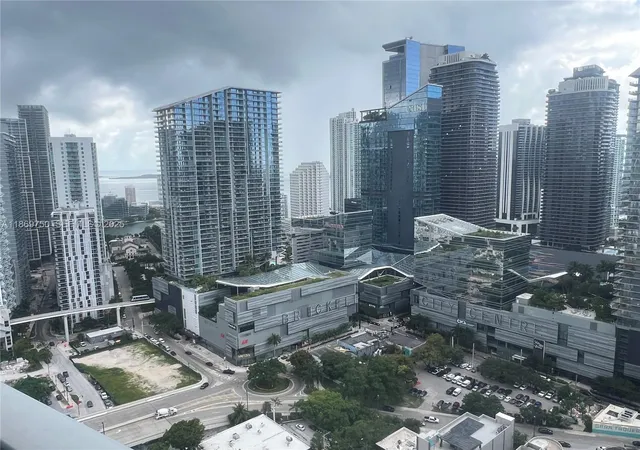 92-sw-3rd-st-3803-miami-fl-33130/hzid_dd645032