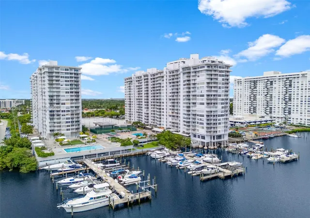 18071-biscayne-blvd-ph04-ph03-aventura-fl-33160/hzid_f35348a1