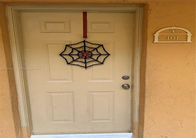 17901-nw-68th-ave-t101-hialeah-fl-33015/hzid_fa52f997