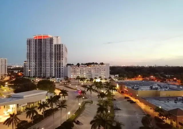 1720-harrison-st-10f-hollywood-fl-33020/hzid_e644ff69