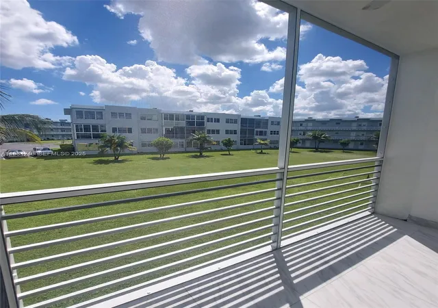 2300-park-ln-211-hollywood-fl-33021/hzid_64c69bd0