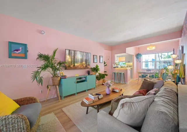 315-van-buren-st-104b-hollywood-fl-33019/hzid_d58ea475