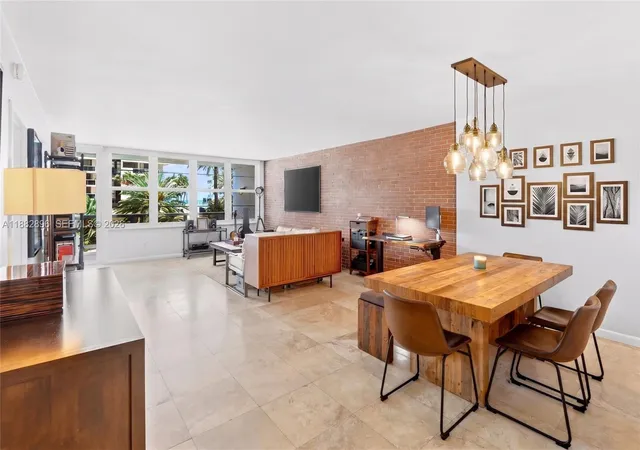 5700-collins-ave-3m-miami-beach-fl-33140/hzid_b0d5b7c4