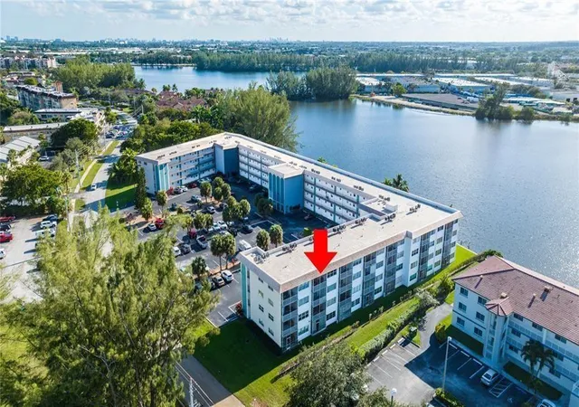 4311-crystal-lake-dr-421-deerfield-beach-fl-33064/hzid_b6a6d717