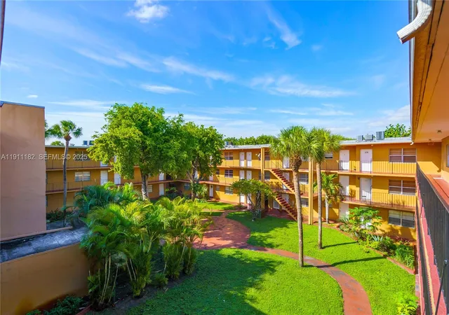 1330-w-54th-street-302c-hialeah-fl-33012/hzid_0d2602dd