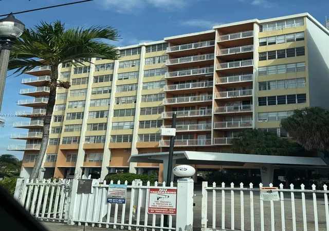 2025-ne-164th-street-605-north-miami-beach-fl-33162/hzid_c71ffb83