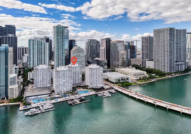 825-brickell-bay-dr-1942-miami-fl-33131/hzid_0a06cda0