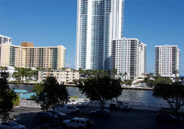 800-parkview-dr-402-hallandale-beach-fl-33009/hzid_eb0a0b3f