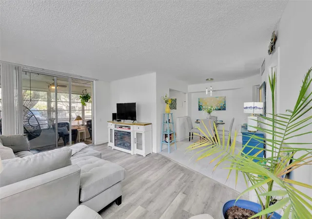 9090-lime-bay-blvd-112-tamarac-fl-33321/hzid_159ea2c4