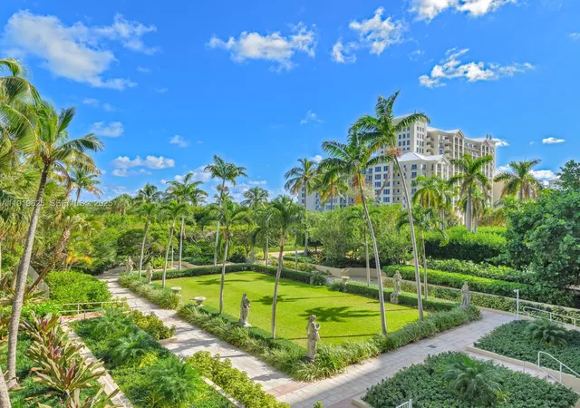445-grand-bay-dr-303-key-biscayne-fl-33149/hzid_b5113d3c
