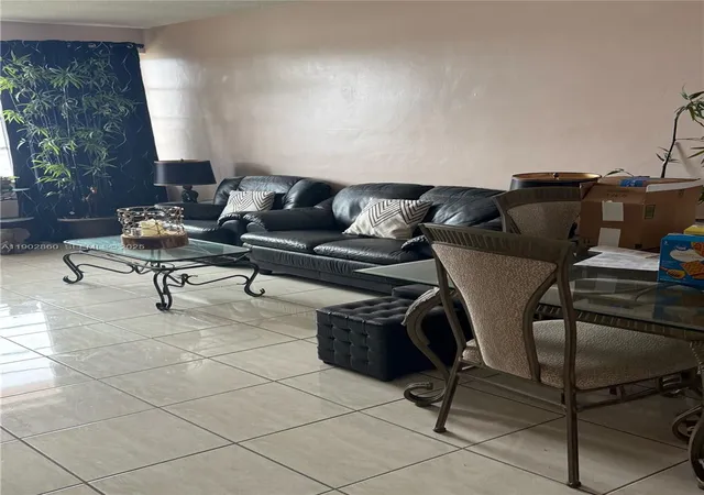 18555-ne-14th-ave-715-miami-fl-33179/hzid_33833b27