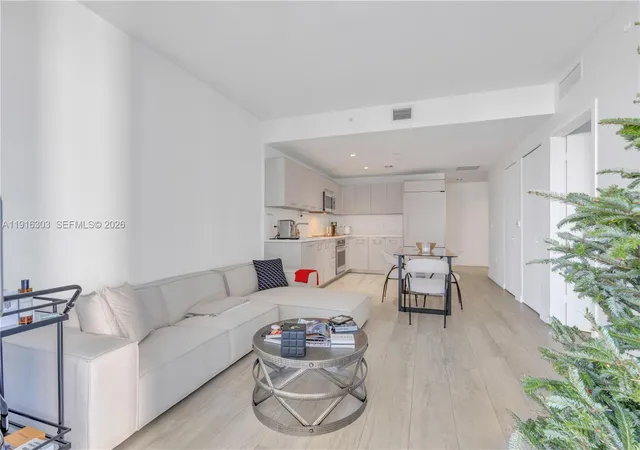55-sw-9th-st-2610-miami-fl-33130/hzid_9cfb0140