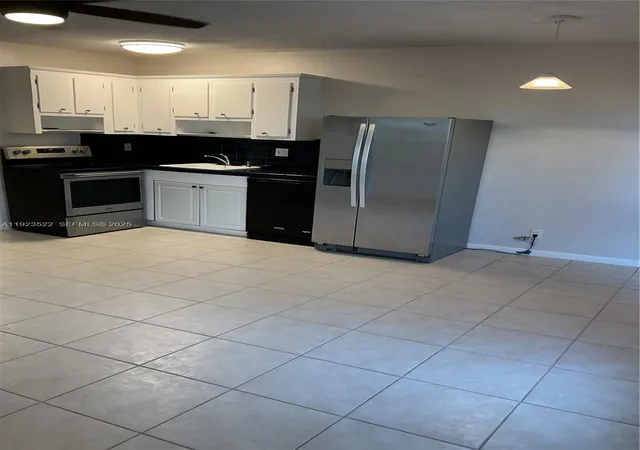 2716-ne-30th-place-103c-fort-lauderdale-fl-33306/hzid_79aad10f