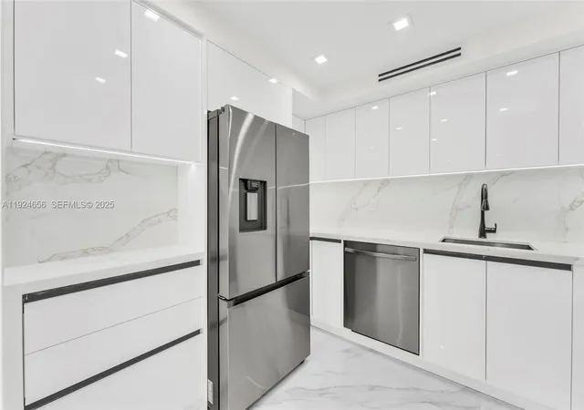 251-174th-st-1414-sunny-isles-beach-fl-33160/hzid_7adabdcc