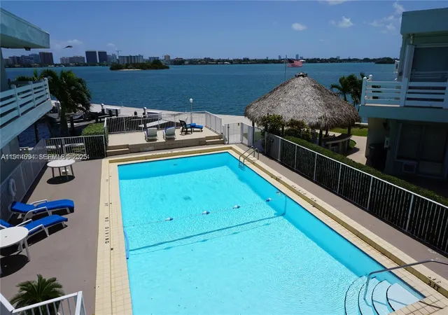 2700-ne-135th-st-45-north-miami-fl-33181/hzid_1550907f