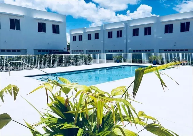 2651-ne-212th-ter-400-miami-fl-33180/hzid_467db69f