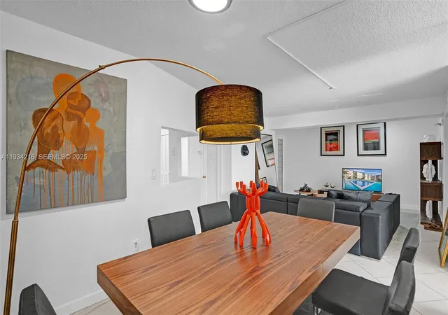 1780-ne-191st-st-3042-miami-fl-33179/hzid_4e8d4589
