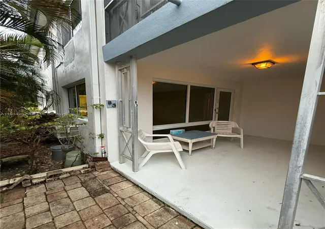 3201-se-12th-st-b3-pompano-beach-fl-33062/hzid_3d7f636c