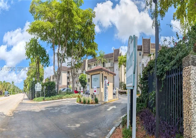 6080-nw-44th-st-305-lauderhill-fl-33319/hzid_60aacf27