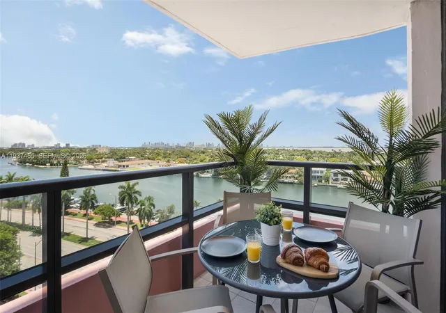 5225-collins-ave-1221-miami-beach-fl-33140/hzid_0b1ecc01