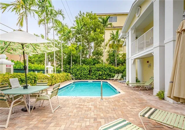 2660-ne-8th-avenue-211-wilton-manors-fl-33334/hzid_d3326b77