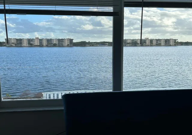 1150-ne-191st-st-45-miami-fl-33179/hzid_59327d32