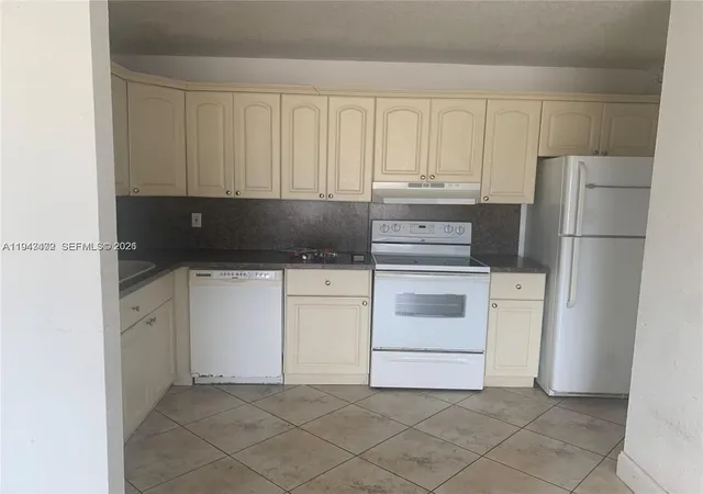 14830-naranja-lakes-blvd-a1j-homestead-fl-33032/hzid_0b606362