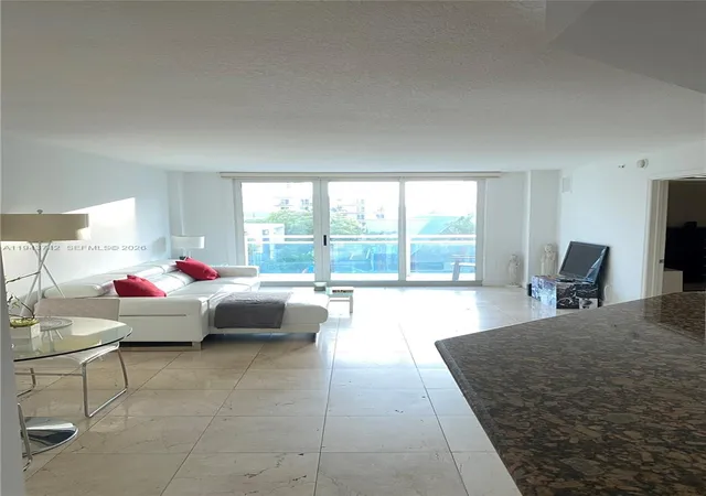 6917-collins-ave-426-miami-beach-fl-33141/hzid_e987feb5