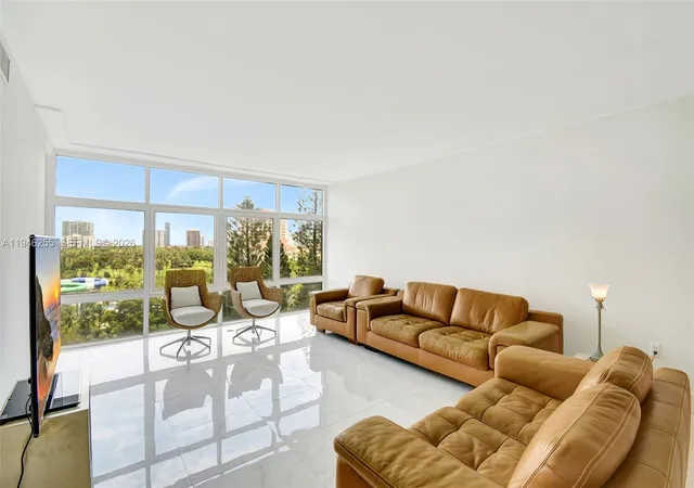 20100-w-country-club-dr-1005-aventura-fl-33180/hzid_493da2f6