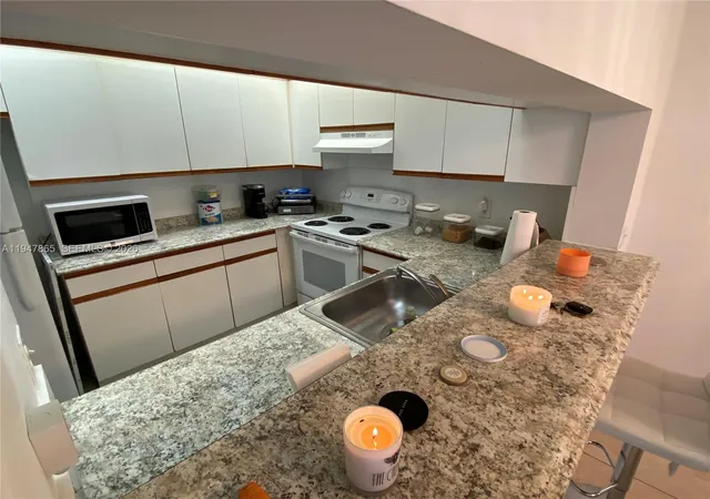 12950-sw-7th-ct-310a-pembroke-pines-fl-33027/hzid_94b919a2