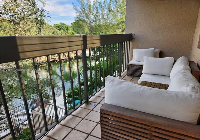 5201-orduna-dr-14-coral-gables-fl-33146/hzid_a4dc0553