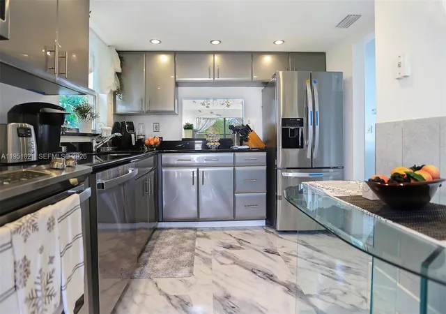 6570-royal-palm-blvd-301j-margate-fl-33063/hzid_2c4fe9f8