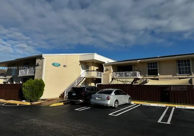 13781-sw-66-st-222b-miami-fl-33183/hzid_7926b29e