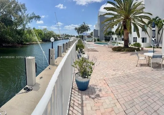 2850-ne-14th-st-cswy-110b-pompano-beach-fl-33062/hzid_7f8c0a0e