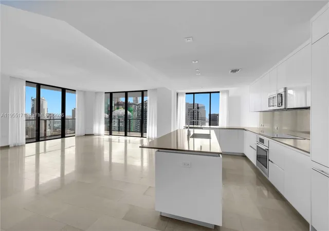 88-sw-7th-st-3711-miami-fl-33130/hzid_df0f795a