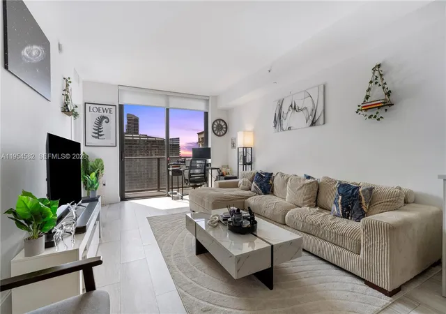 55-sw-9th-st-3005-miami-fl-33130/hzid_b53f5892